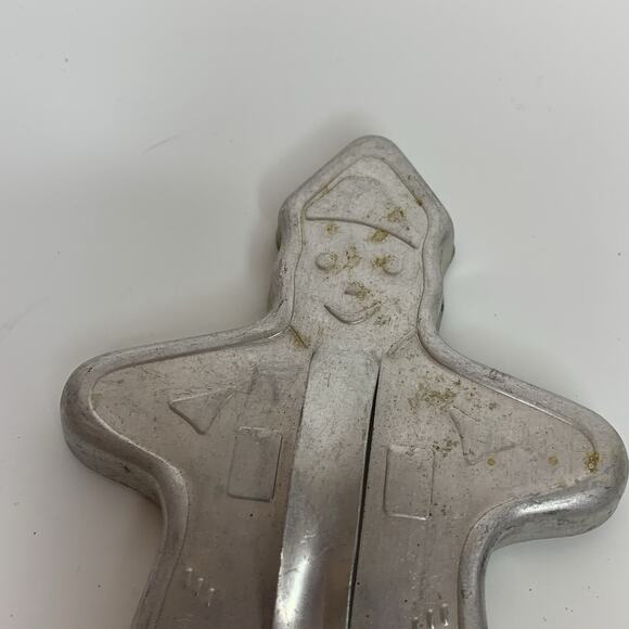 3 Vintage Christmas Tin Aluminum Cookie Cutters Gingerbread Man Santa Tree - Picture 5 of 9